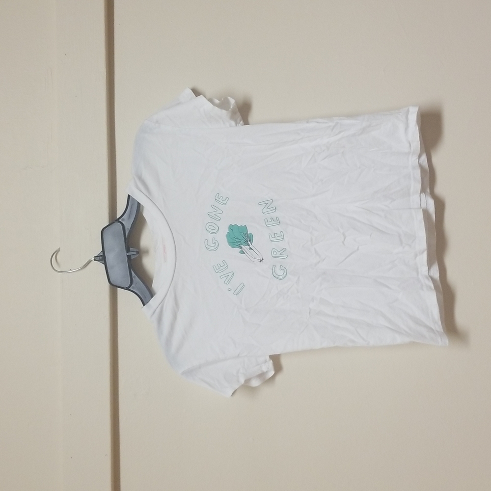 White began t shirt